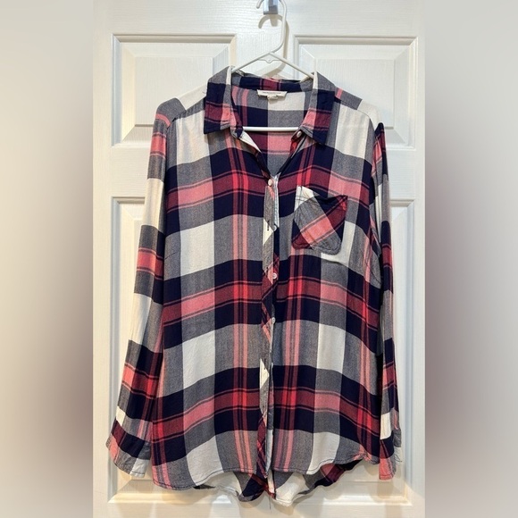 BEACH LUNCH LOUNGE Casual Plaid Button Up Top Pink Navy Camp Hike Outdoors Sz M - Picture 1 of 8